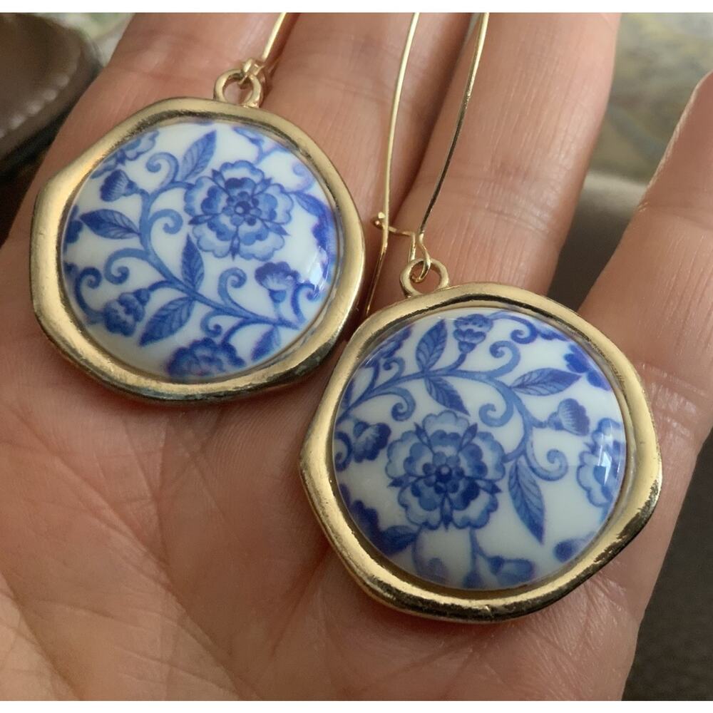 Anthropologie Flower Earrings Tile White Ceramic Blue Gold Hoop Boho Portugal - Picture 8 of 9